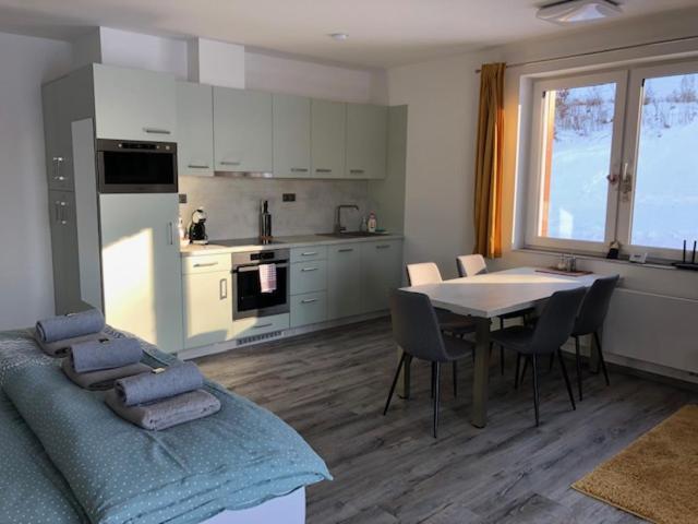 Apartman U Lomu Dolni Morava Ngoại thất bức ảnh